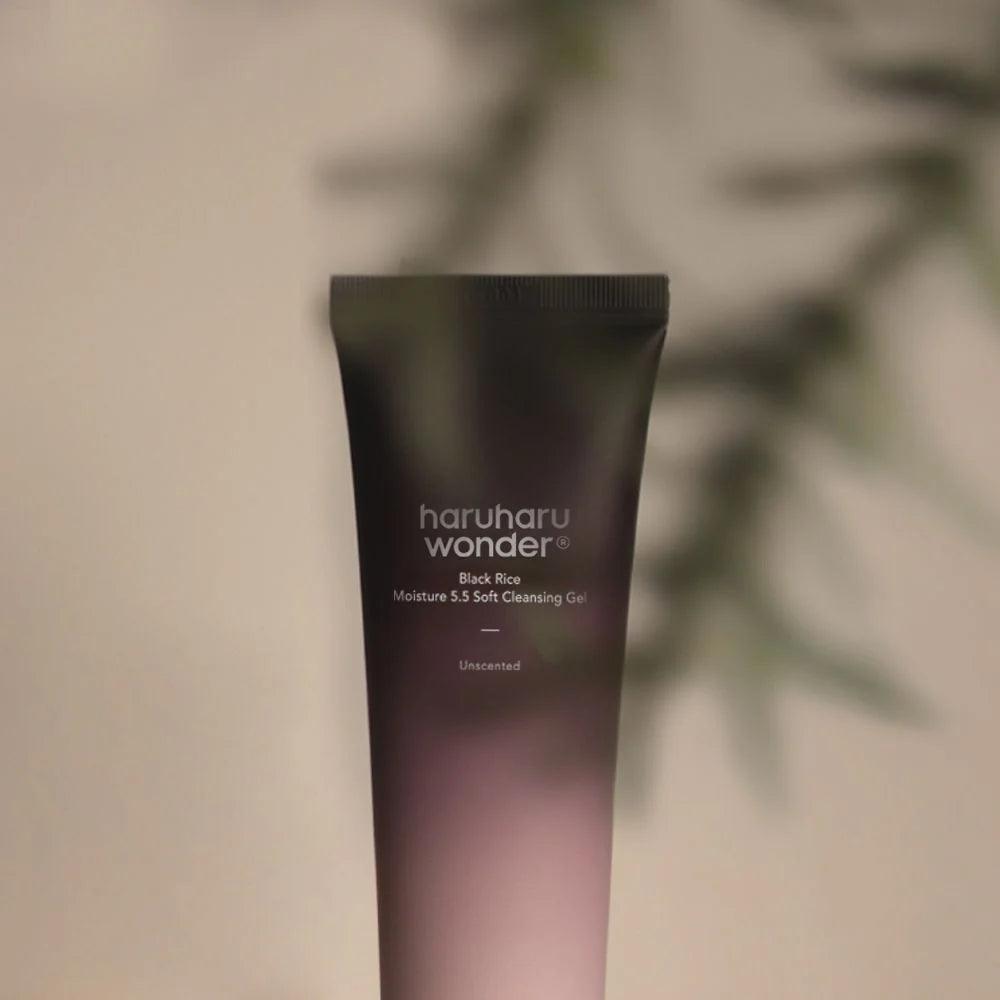 Haruharu WONDER - Black Rice Moisture 5.5 Soft Cleansing Gel - GetGlowing