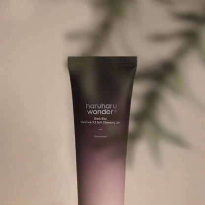 Haruharu WONDER - Black Rice Moisture 5.5 Soft Cleansing Gel - GetGlowing